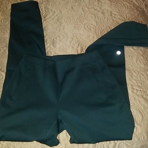 Lululemon 6 pull on work pants green